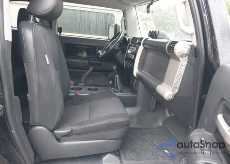 2007 Toyota Fj Cruiser z USA, uszkodzony, nr VIN JTEBU11F070007123